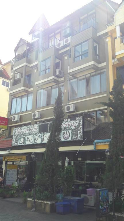 Happy Guest House Phuket Bagian luar foto